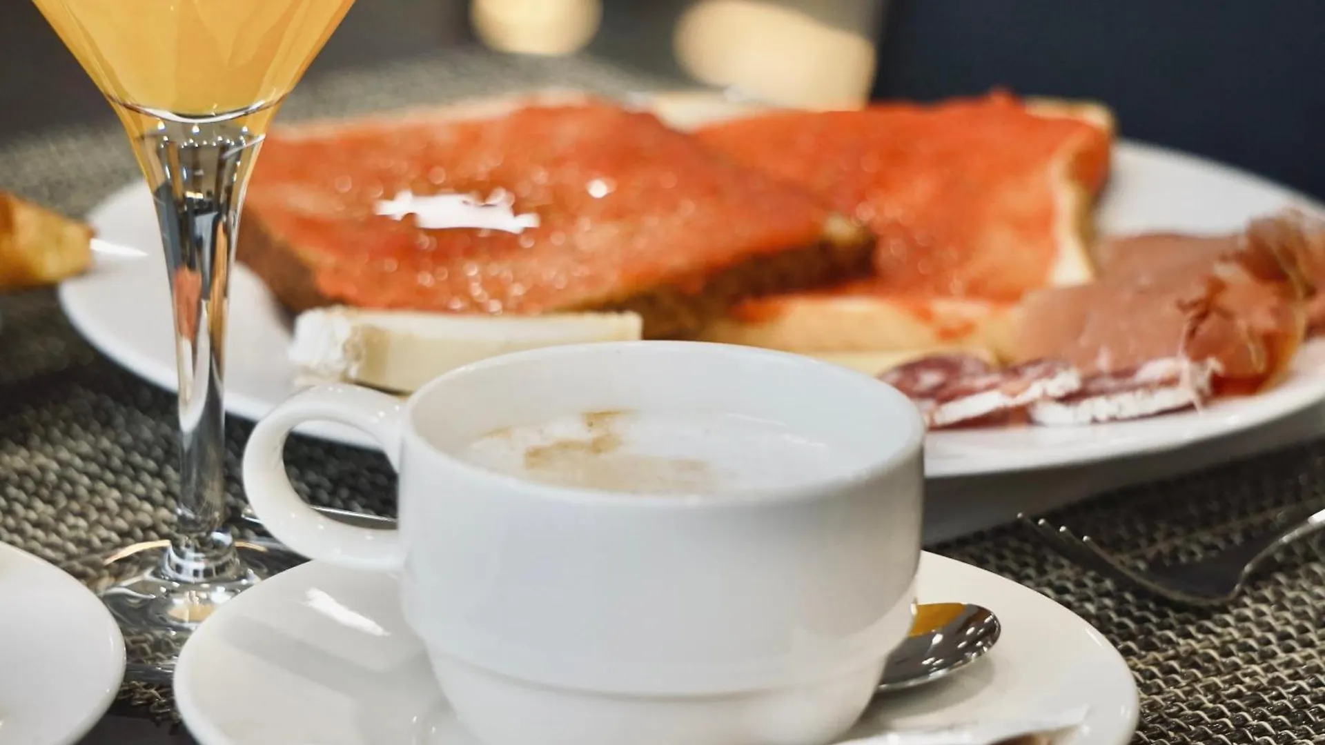 Best Western Premier Cmc Girona Hotel