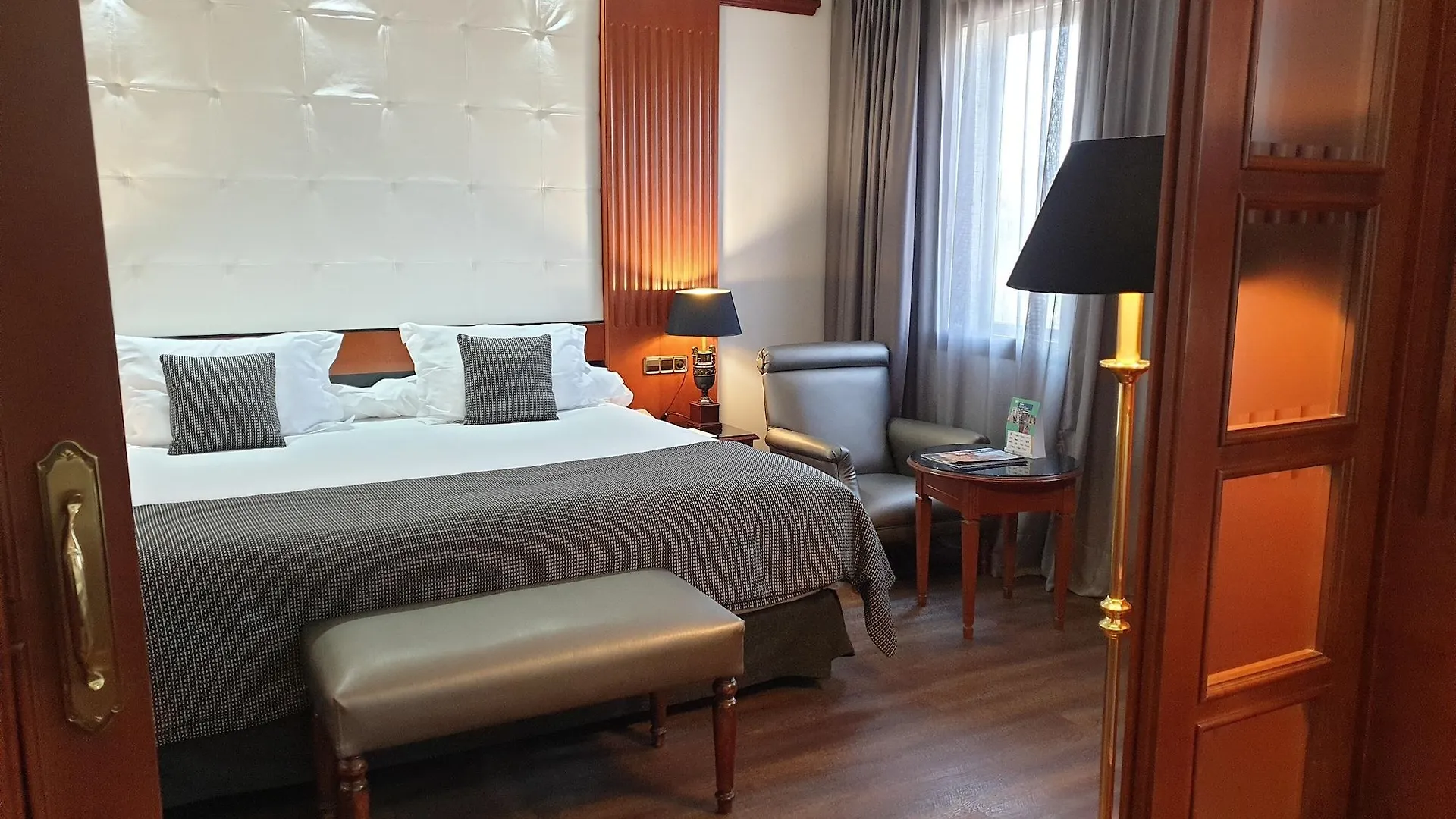 Best Western Premier Cmc Girona Hotel