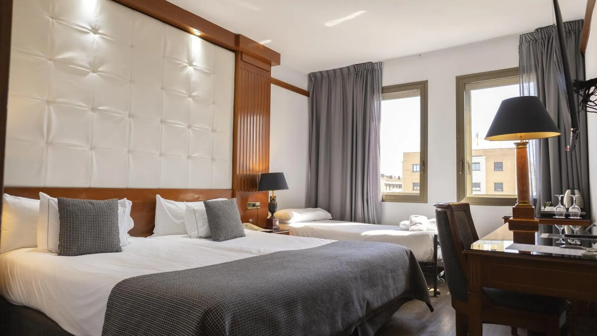 Best Western Premier Cmc Girona Hotel